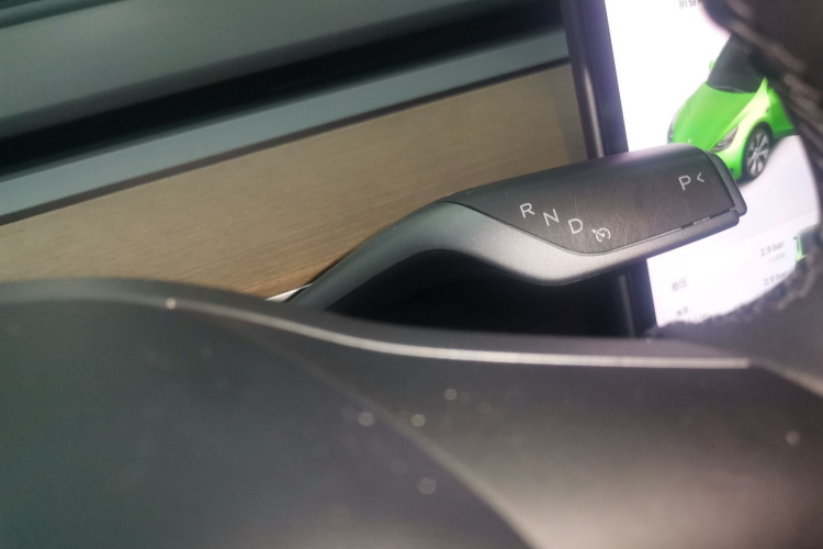 特斯拉 Model Y 2021款 长续航全轮驱动版局部细节18