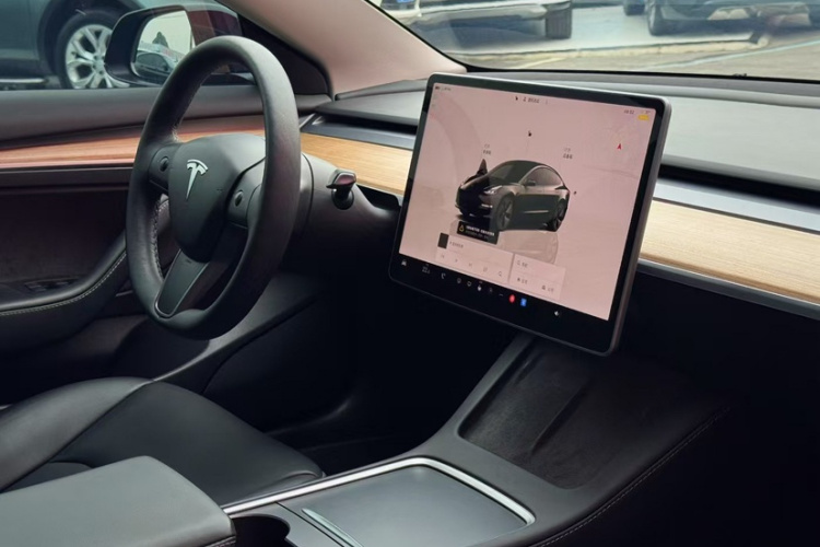 特斯拉 Model 3 2022款 后轮驱动版中控内饰7002
