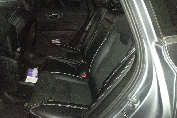 沃尔沃XC60新能源 2019款 T8 E驱混动 智雅运动版 国VI中控内饰7004