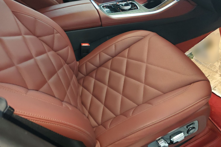 宝马X5 2023款 xDrive 40Li M运动曜夜套装局部细节41