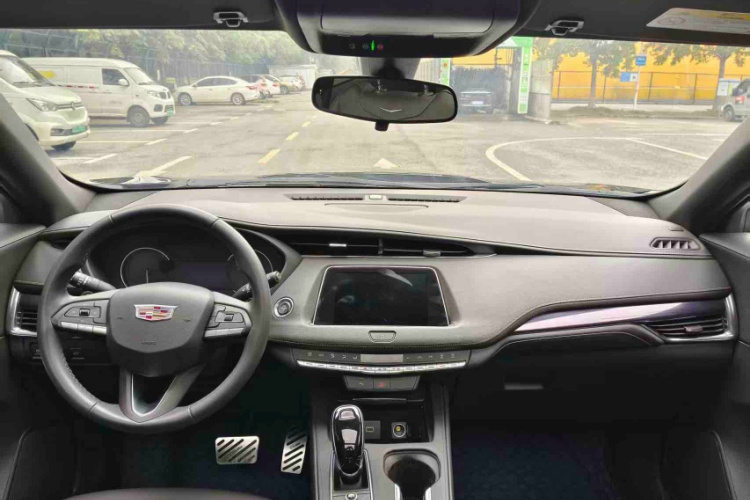 凯迪拉克XT4 2022款 28T 两驱风尚型中控内饰7005