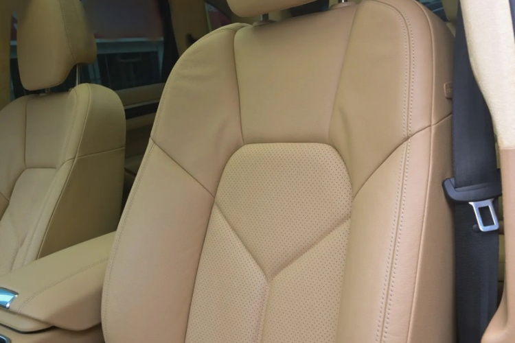 保时捷 2015款 Cayenne 3.0T中控内饰7003