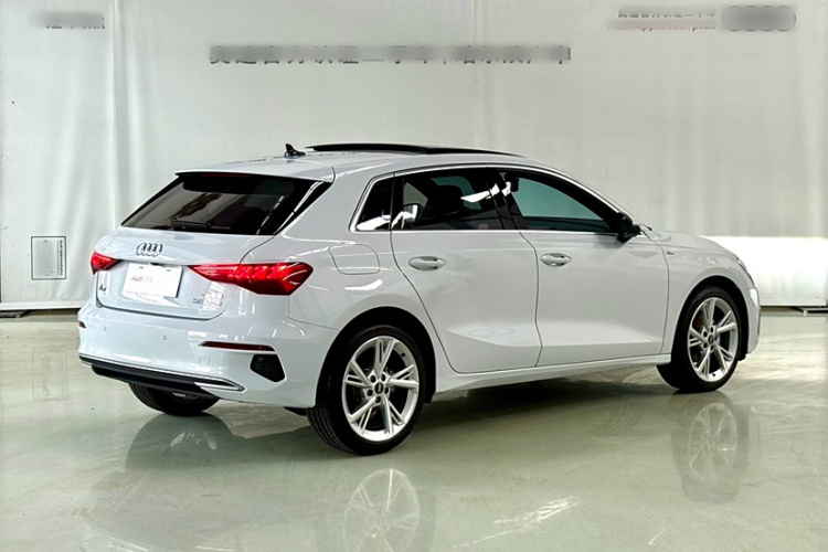 奥迪A3 2023款 改款 Sportback 35 TFSI 时尚致雅型车身外观6004