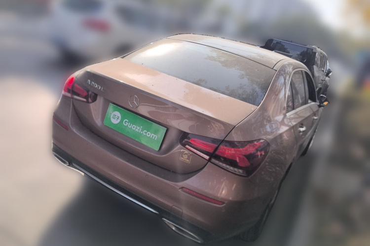 奔驰A级 2019款 改款 A 200 L车身外观6005