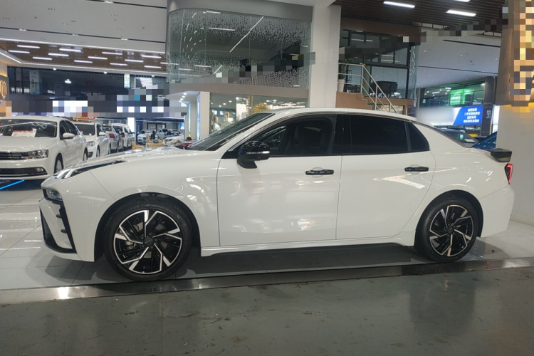 领克03 2025款 1.5TD DCT冠军版Pro车身外观4