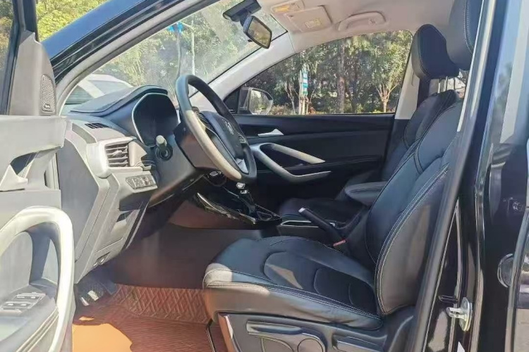 宝骏530 2021款 全球车周年纪念版 1.5T CVT豪华型 5座中控内饰20