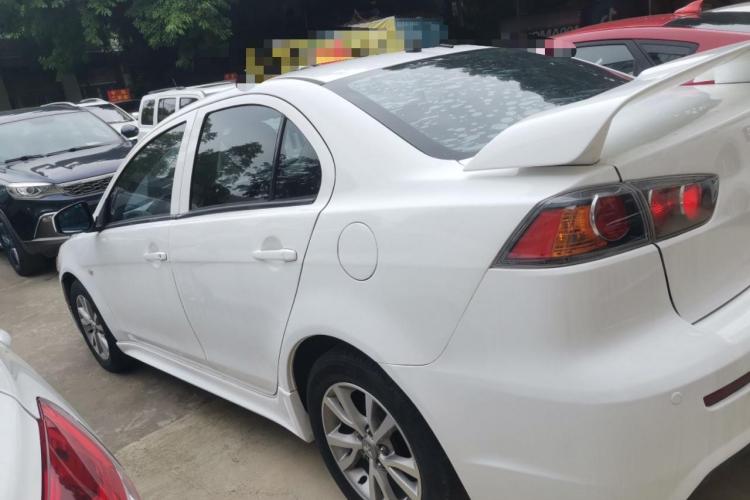 三菱 翼神 2014款 竞速版 1.8L CVT舒适型车身外观6003