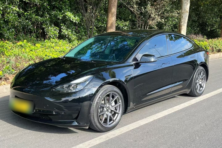 特斯拉 Model 3 2022款 后轮驱动版车身外观1