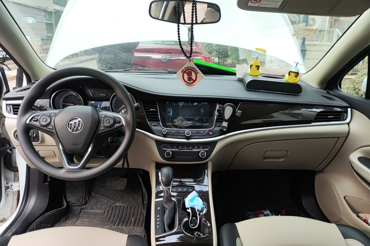 别克 威朗 2018款 三厢 15S 自动领先型中控内饰12