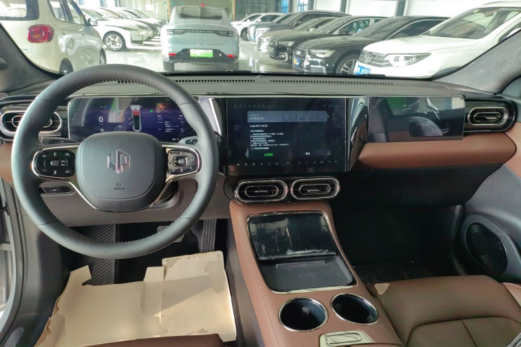 零跑汽车 零跑C01 2023款 630四驱性能版中控内饰12