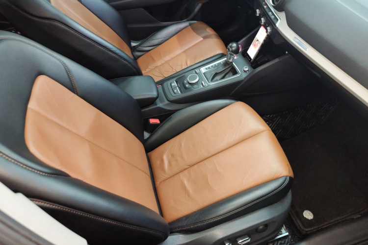 奥迪Q2L 2020款 35 TFSI 进取动感型局部细节41