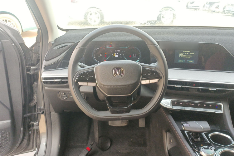 长安 逸动 2024款 PLUS 蓝鲸NE 1.4T GDI DCT高能版中控内饰13