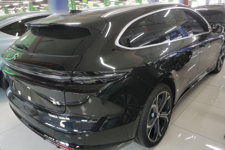 蔚来ET5T 2025款 100kWh Touring车身外观7