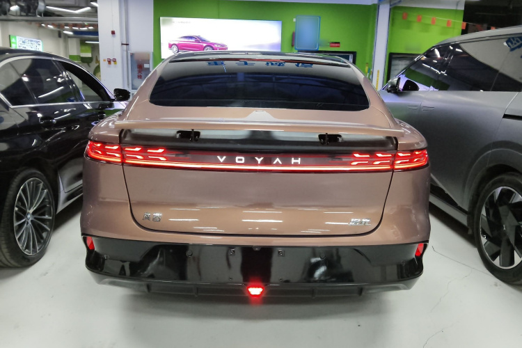 岚图汽车 岚图追光 2023款 四驱标准版车身外观6