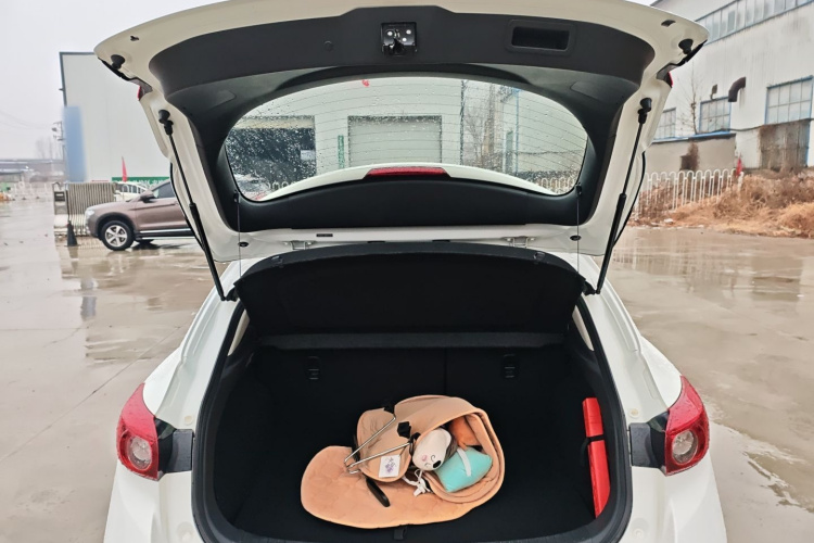 马自达3 昂克赛拉 2017款 两厢 2.0L 自动运动型 国V机舱底盘23