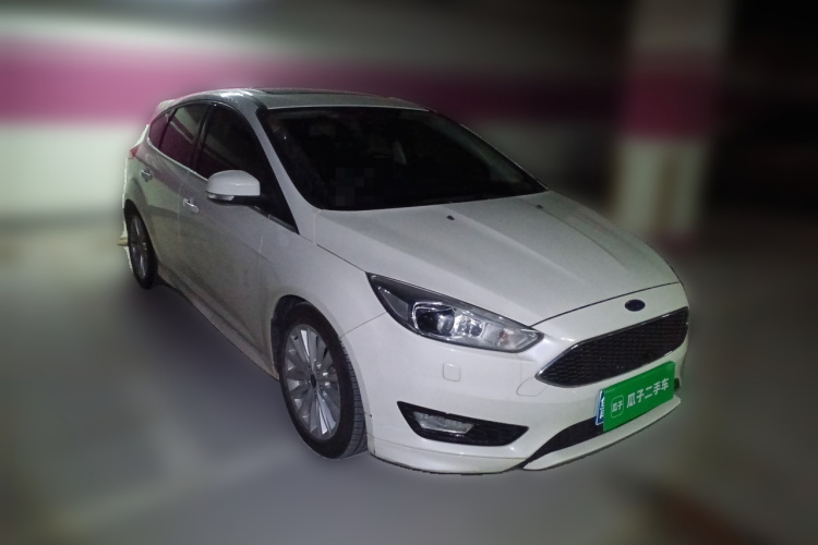 福特 福克斯 2018款 两厢经典 EcoBoost 180 自动运动型车身外观3