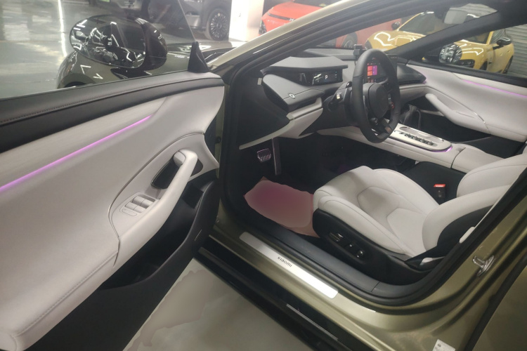 小米汽车 小米SU7 2024款 四驱超长续航高阶智驾Max版中控内饰7003