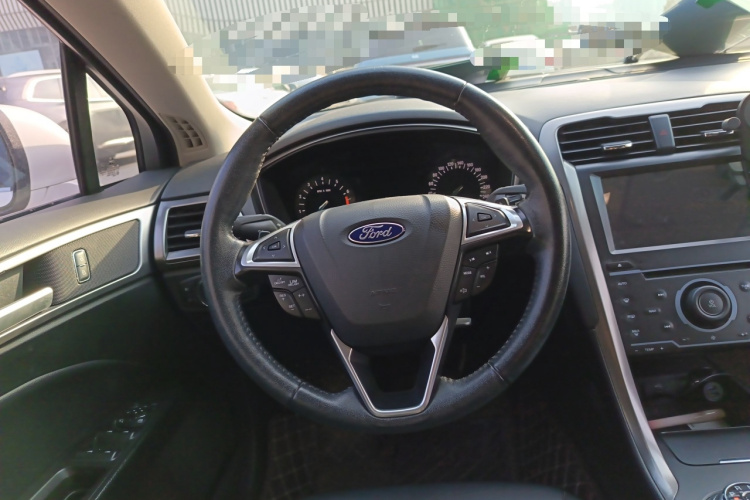 福特 蒙迪欧 2017款 EcoBoost 180 时尚型中控内饰13