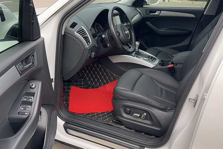 奥迪Q5 2017款 40 TFSI 技术型中控内饰7001