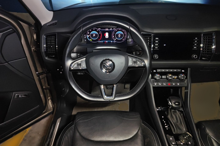 斯柯达 柯迪亚克GT 2019款 TSI380 四驱旗舰版 国VI中控内饰13