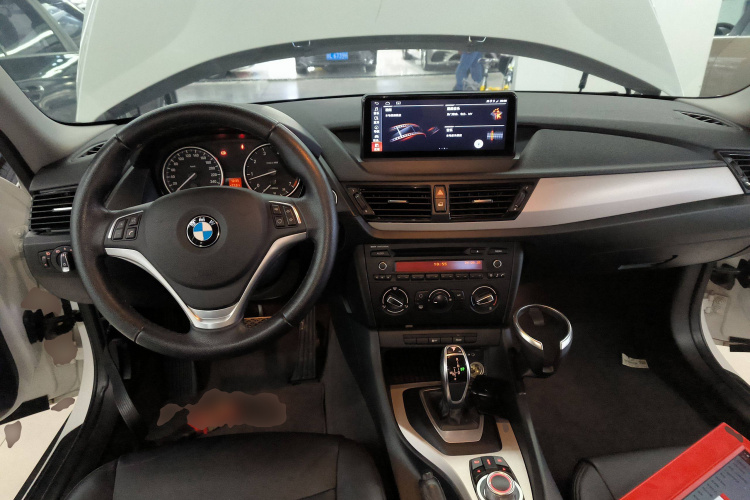 宝马X1 2014款 sDrive18i 时尚型中控内饰12