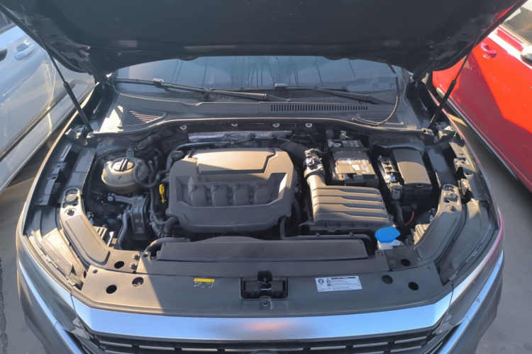 大众 帕萨特 2025款 出众款 330TSI 精英版机舱底盘24