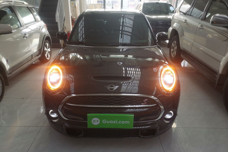 MINI 2021款 2.0T COOPER S 经典派 五门版车身外观6001