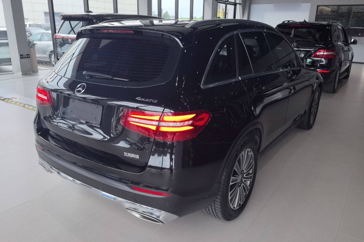 奔驰GLC 2017款 GLC 200 4MATIC车身外观7