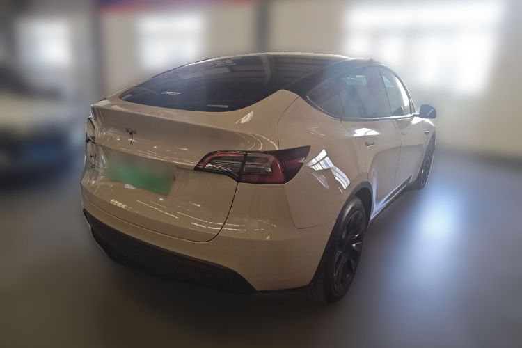 特斯拉 Model Y 2021款 标准续航后驱版车身外观7