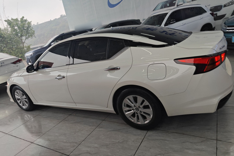 日产 天籁 2019款 2.0T XL 智领版车身外观4