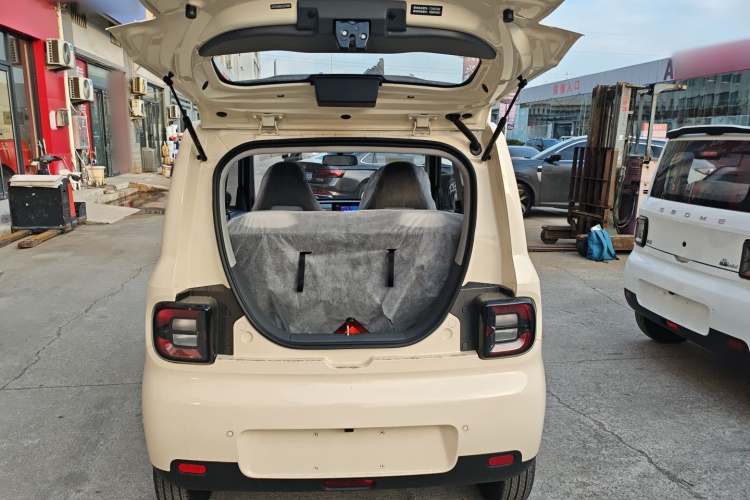 吉利银河 熊猫 2025款 210km 元气熊局部细节23