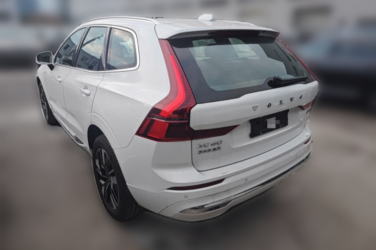 沃尔沃XC60 2026款 B5 四驱智远豪华版车身外观5