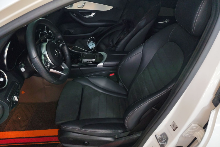 奔驰C级 2021款 C 260 星耀臻藏版中控内饰19