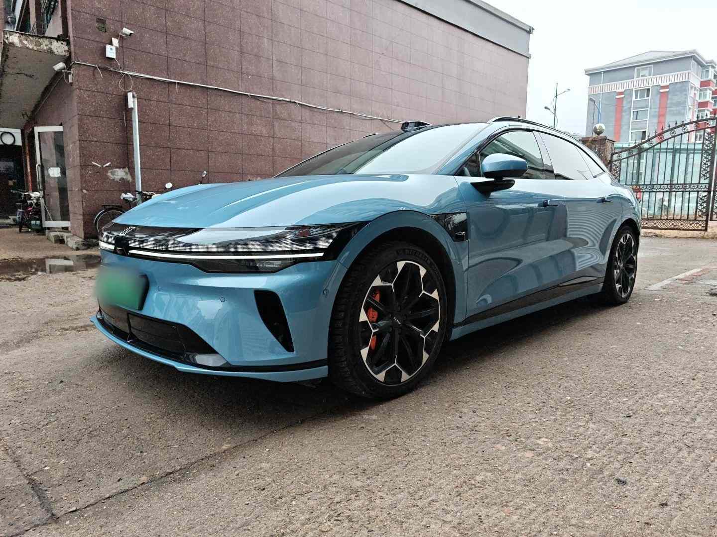 极氪007GT 2025款 四驱智驾版 75kWh(3)