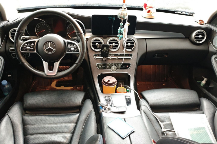 奔驰C级 2019款 C 260 L中控内饰12