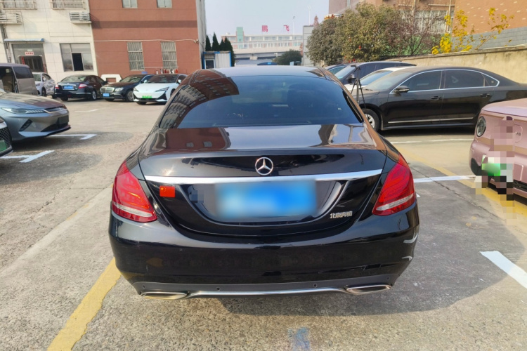 奔驰C级 2017款 C 180 L车身外观6