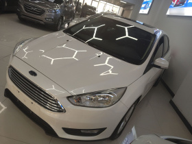 福特 福克斯 2018款 三厢经典 1.6L 自动风尚型智行版