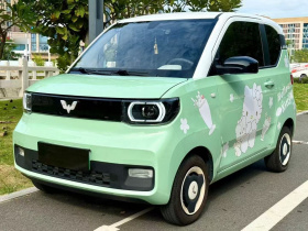 五菱汽车 宏光MINIEV 2021款 马卡龙夹心款 170km 磷酸铁锂