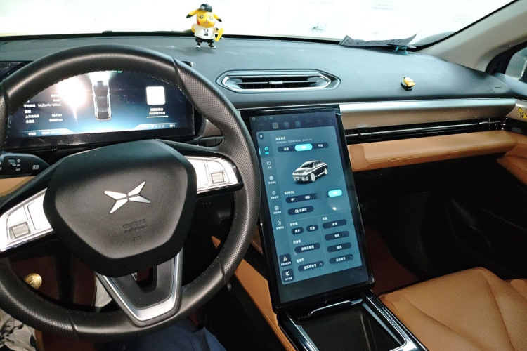 小鹏P5 2021款 550P中控内饰12