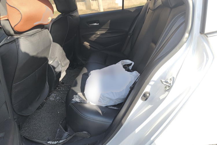 丰田 卡罗拉 2019款 1.2T S-CVT GL-i精英版中控内饰21