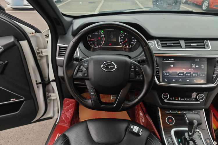 陆风X7 2015款 2.0T 全景尊贵版中控内饰13