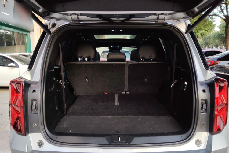 广汽传祺 传祺GS8 2022款 双擎系列 2.0TM 两驱尊贵版 （七座）局部细节23