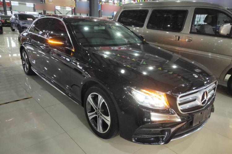 奔驰E级 2018款 E 200 L 运动型车身外观6002