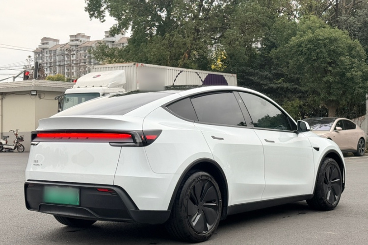 特斯拉 Model Y 2025款 后轮驱动版车身外观6001