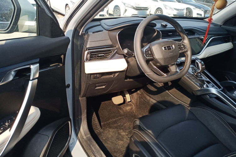 吉利汽车 2022款 博越X 1.8TD DCT智慧型中控内饰20