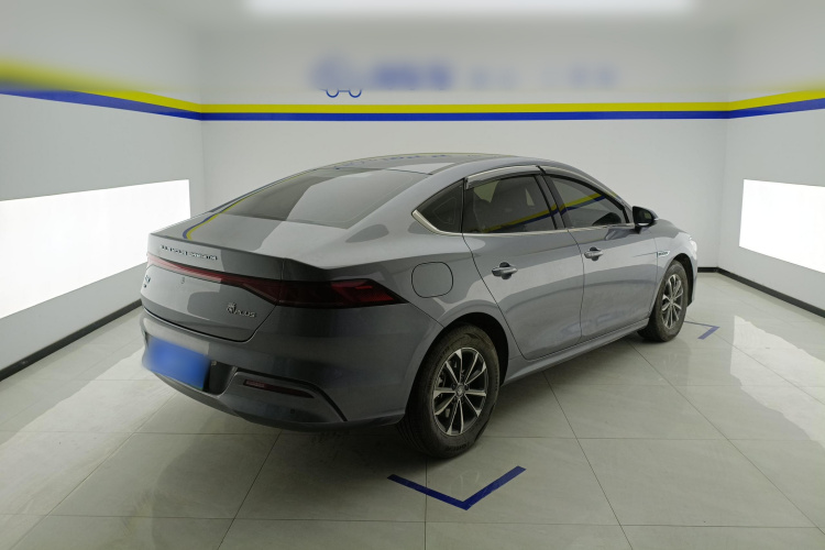 比亚迪 秦PLUS 2024款 荣耀版 DM-i 55KM领先型车身外观7