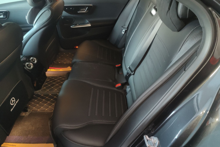 奔驰C级 2022款 改款 C 260 L 运动版中控内饰21