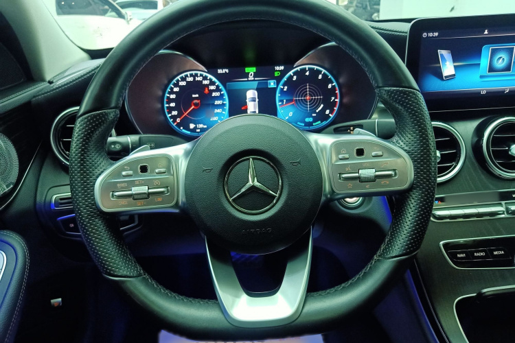 奔驰C级 2021款 C 260 L 运动星耀臻藏版中控内饰7002