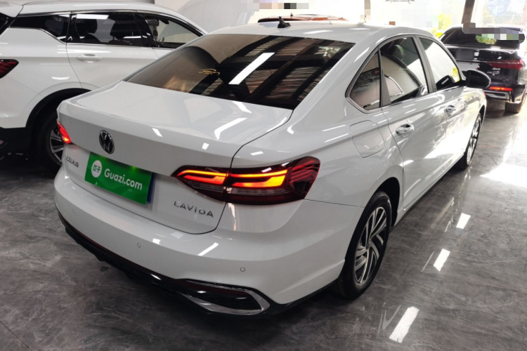 大众 朗逸 2024款 1.5L 自动星空五百万版车身外观7