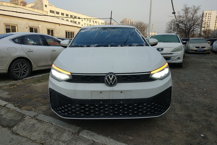 大众 朗逸 2023款 新锐 1.5L 自动新逸版车身外观2